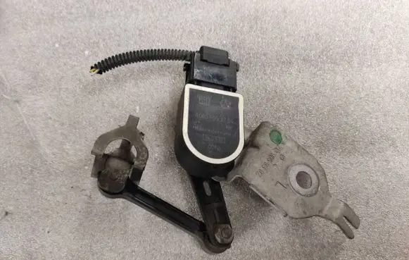 Mercedes-Benz GLC X253 C253 Headlight level adjustment motor A0009053704 0056 140317