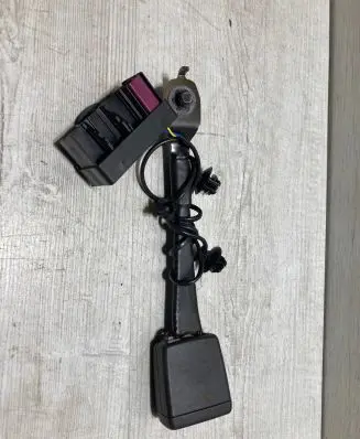 Ford Focus Front seatbelt buckle JX7BA61208AEW