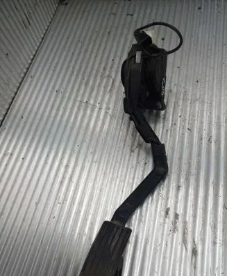 Peugeot 407 Accelerator throttle pedal 02594D13 PA66GF35 070618