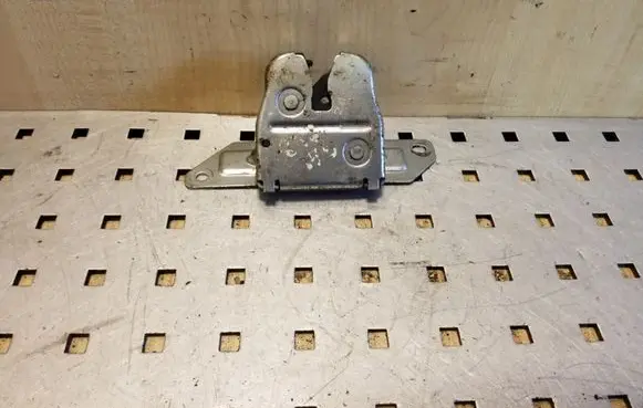 Tailgate/trunk/boot lock/catch/latch