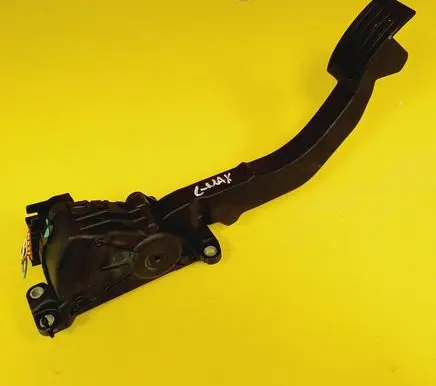 Ford Focus C-MAX Accelerator throttle pedal 3M51-9F836-BF