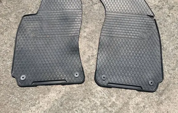 Volkswagen PASSAT B3 Car floor mat set 3B1061501A