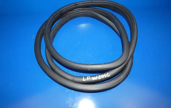 Mercedes-Benz C AMG W204 Front door rubber seal 