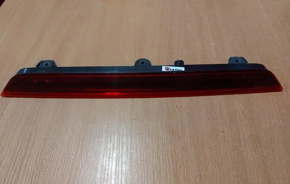 Audi Q7 4L Third/center stoplight 4L0945097