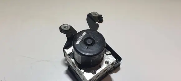 Volvo V70 ABS Pump 30681619 10061336881 000404972C1