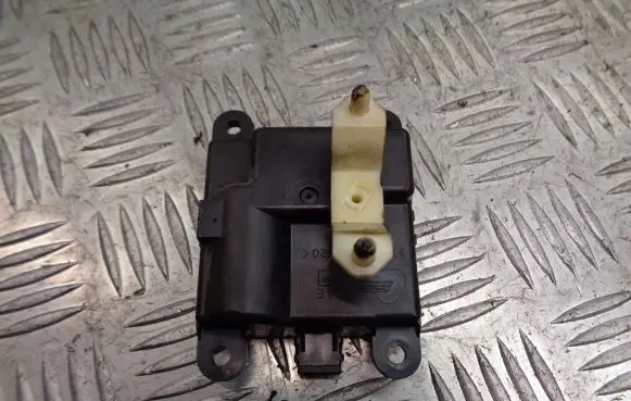 Nissan Primera A/C air flow flap actuator/motor 