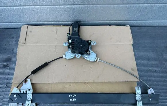 Hyundai Terracan Front door window regulator with motor 82403H1000