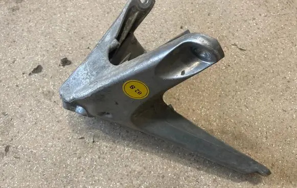 Audi e-tron Engine mounting bracket 4KE199606H
