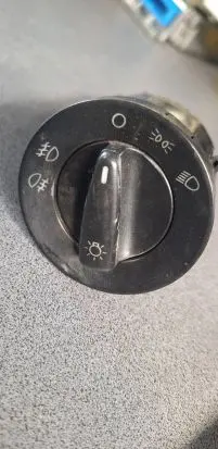 Volkswagen Golf IV Light switch