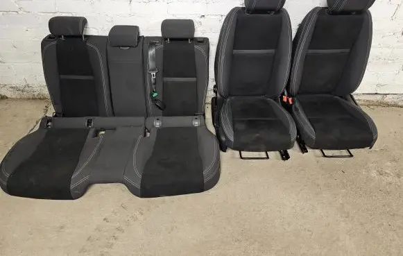 Seat set
