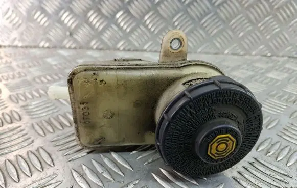 Honda CR-V Brake fluid reservoir 0204255770
