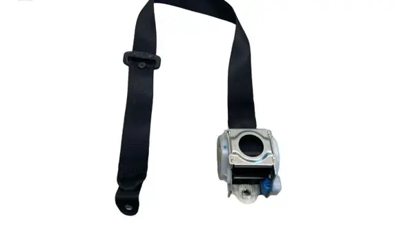 Middle seatbelt (rear)
