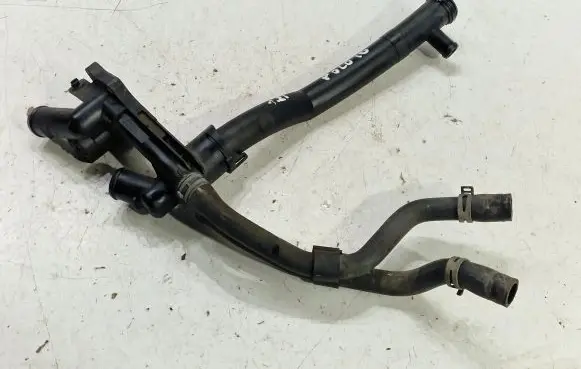 Volkswagen Polo V 6R Thermostat housing 03F121026B 03F121065A