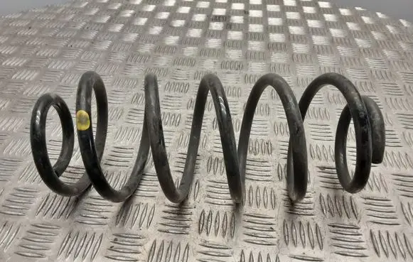 Toyota Yaris Rear coil spring