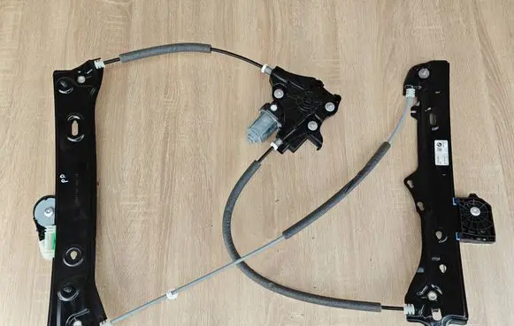 BMW 4 G22 G23 G24 G26 Front door window regulator with motor 9854492 9854230