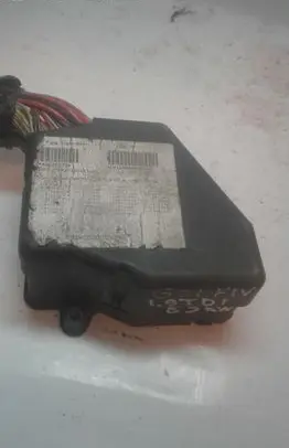 Volkswagen PASSAT B5 Fuse box set 8D1941824