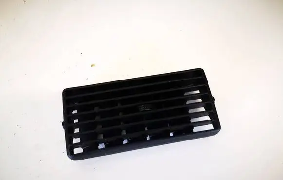 Volkswagen Golf IV Dash center air vent grill 1j0819763b
