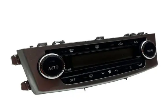 Toyota Avensis T270 Climate control unit 5590005500 1066682 120209210126