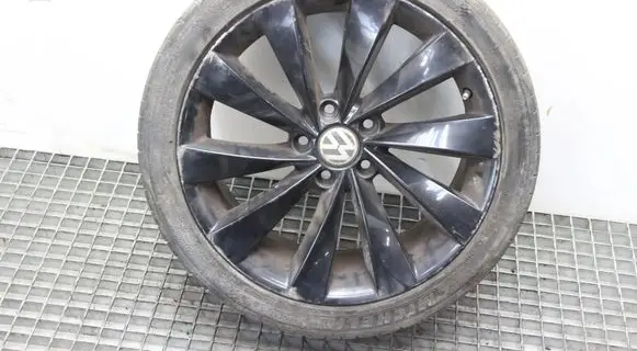 Volkswagen Scirocco R18 alloy rim 3C8601025D