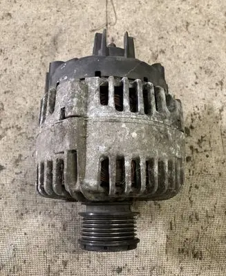 Volkswagen Caddy Generator/alternator 06F903023C
