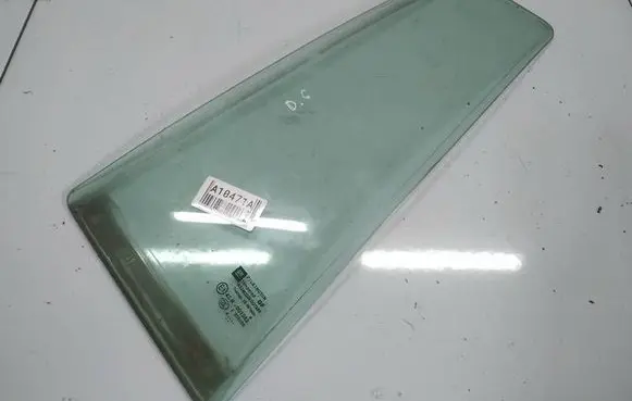 Opel Zafira B Rear vent window glass AS2