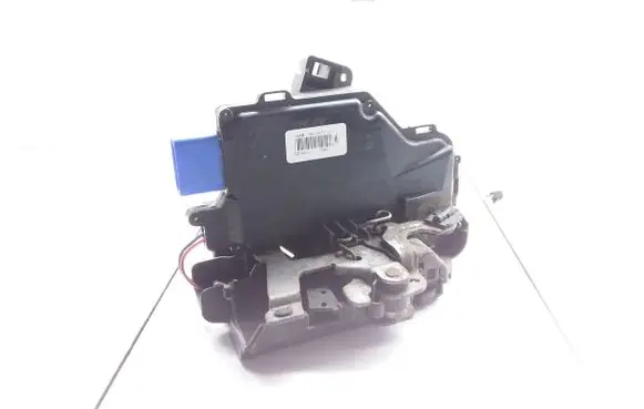 Skoda Octavia Mk2 (1Z) Front door lock 3D1837015AB