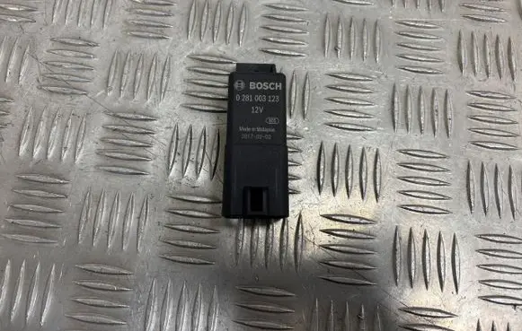 Land Rover Discovery Sport Glow plug pre-heat relay FX23189E2AC FX23189E2