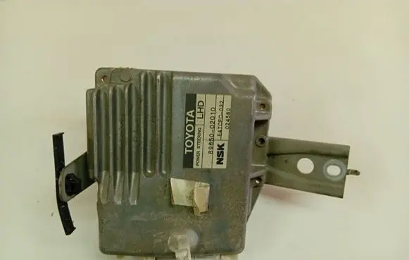Toyota Corolla E120 E130 Power steering control unit/module 8965002010