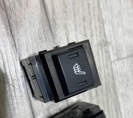 Land Rover Range Rover Sport L320 Seat heating switch YUF500120
