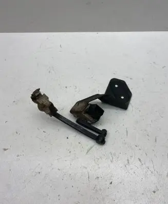 Headlight/headlamp level sensor