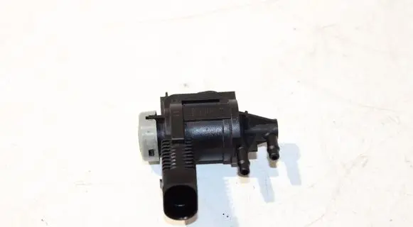 Audi A3 S3 A3 Sportback 8P Turbo solenoid valve 1K0906283A