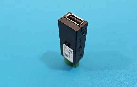 Skoda Octavia Mk3 (5E) USB socket connector 5Q0035726E IMPRK1574128
