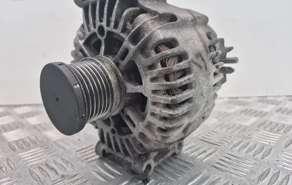 Mercedes-Benz C W204 Generator/alternator A0141541102 2605299A 111009118