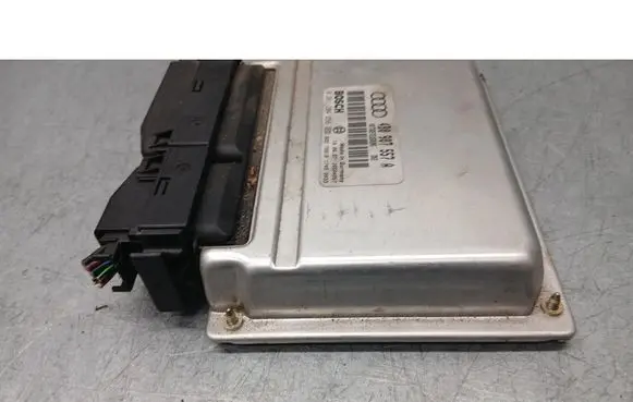 Audi A6 S6 C5 4B Engine control unit/module ECU 4B0907557A