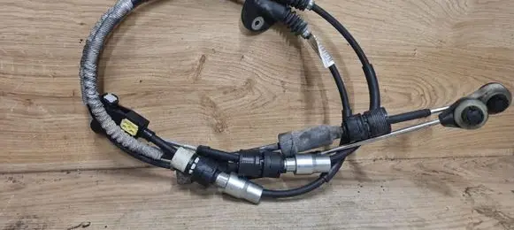 Volvo S80 Gear shift cable linkage 31272234