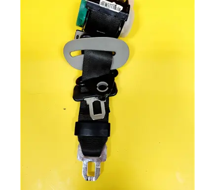 Rear seatbelt