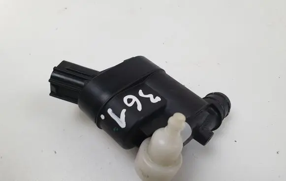 Hyundai i40 Windscreen/windshield washer pump 985102W500