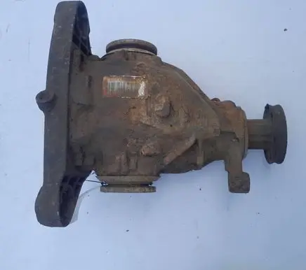 BMW 5 E39 Rear differential 12143310 8997052303980001