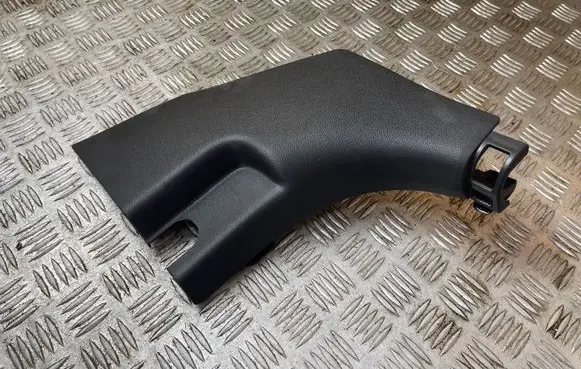 Hyundai i30 (A) pillar trim 85823G4000 Y200334
