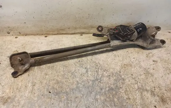 Chrysler Pacifica Front wiper linkage and motor
