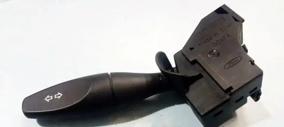 Ford Mondeo Mk III Indicator stalk DOXFA