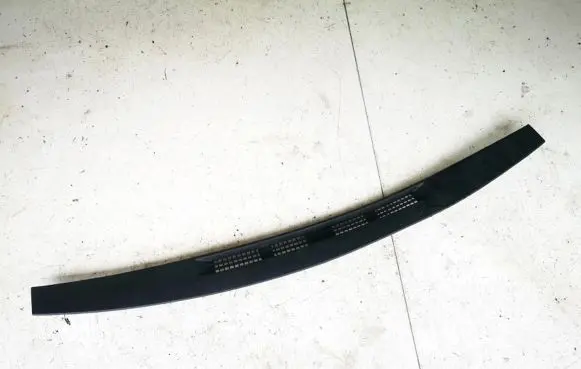 Dodge Nitro Wiper trim 5kh06trmab