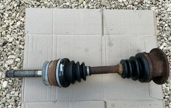 Nissan Terrano Front driveshaft 391007F002
