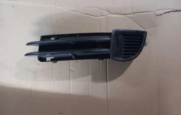 Audi A3 S3 8P Front bumper lower grill 8P4807681A