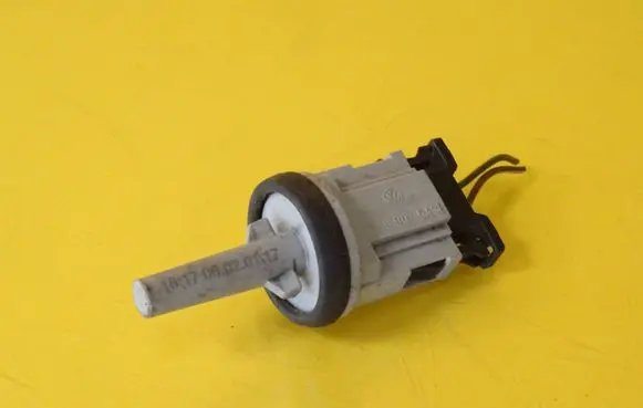 Volkswagen Golf IV Interior temperature sensor 1J0907543B