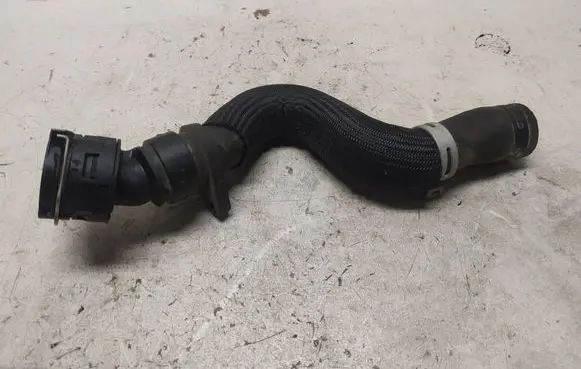 Peugeot 2008 II Engine coolant pipe/hose