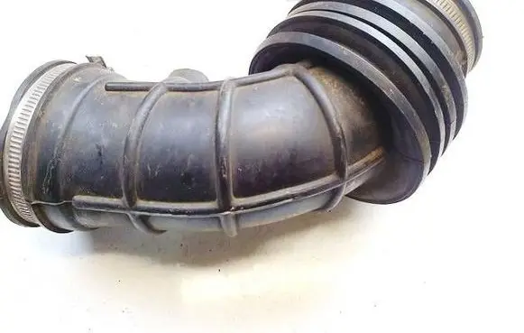 Renault Safrane Air intake hose/pipe 7700853962