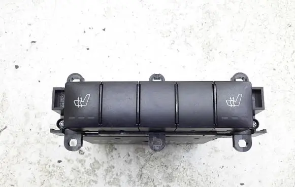 Mercedes-Benz A W169 Seat heating switch