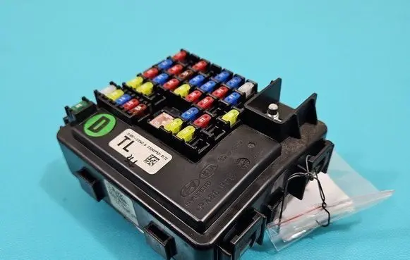 Fuse box set