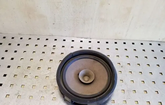 Mitsubishi Outlander Rear door speaker 8720A017